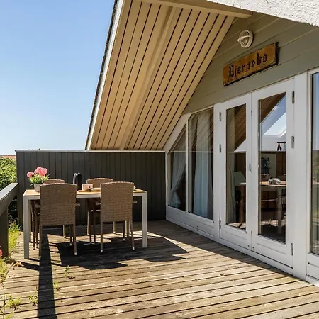 Hyggeligt Og Lyst Taet Pa Vesterhavet Og Klitterne I Vejlby Klit Sj513